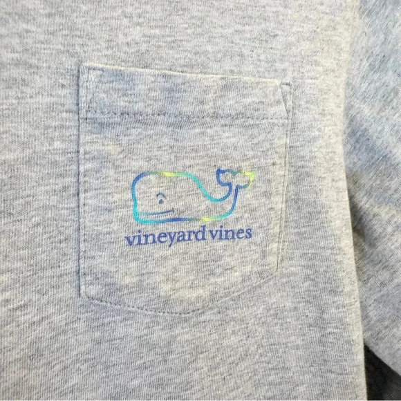 Vineyard Vines Boys Size M Three Tone Ombre Whale Long-Sleeve Pocket Tee Casual - Picture 8 of 13